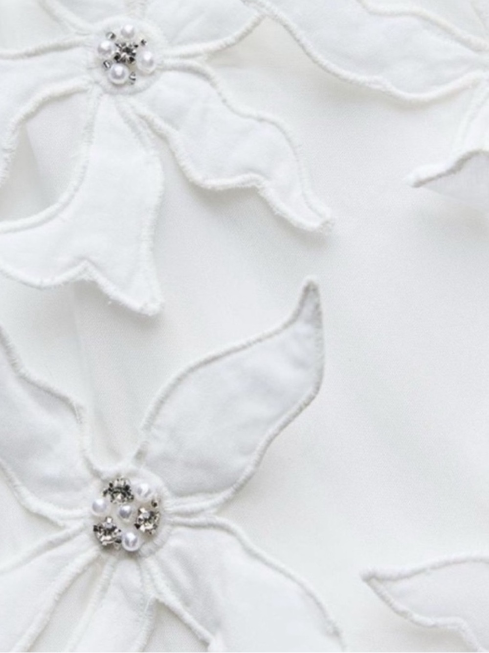 Zara 3D Floral Applique Soft White Beaded Embroidered Mini Skirt Blogger Fav - Picture 11 of 16